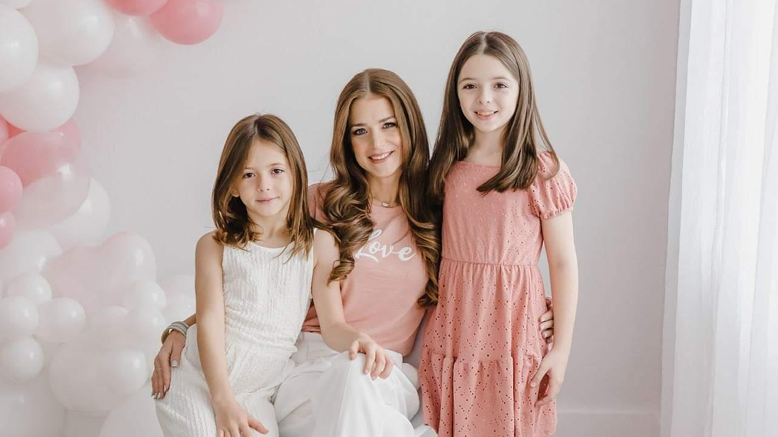 Gianna and her two daughters